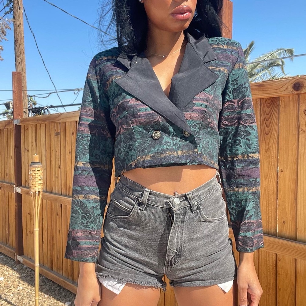 Vtg cropped double button blazer